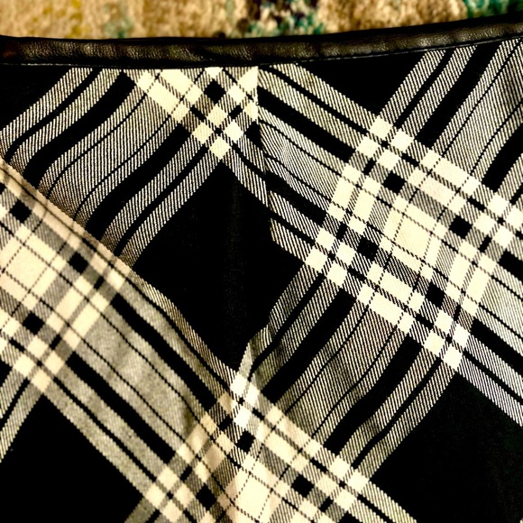 Vintage 90’s - Lane Bryant/Venezia Black & White plaid Mini Skirt - Picture 2 of 5